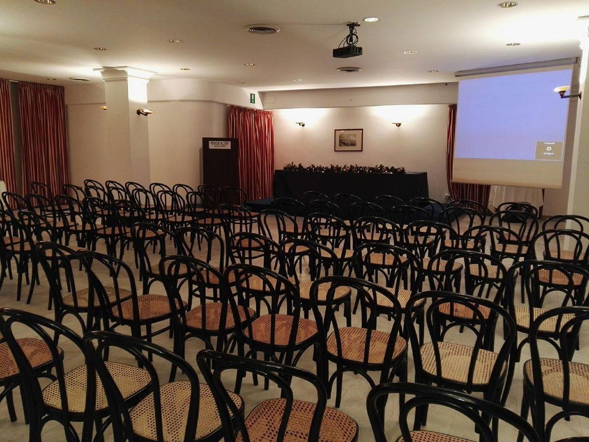 Hotel De La Ville & Centro Congressi Benevento Luaran gambar