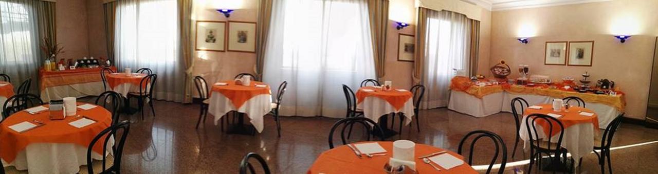 Hotel De La Ville & Centro Congressi Benevento Luaran gambar