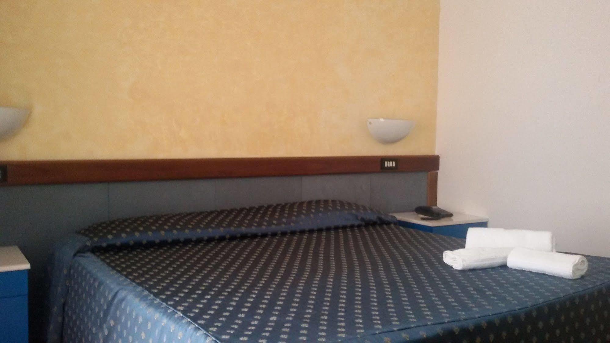 Hotel De La Ville & Centro Congressi Benevento Luaran gambar